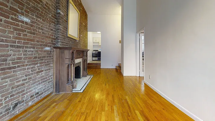 Rented by Nest Seekers International | media 7