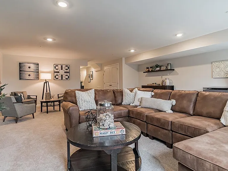 1128 Meadowlark Dr — Photo 12
