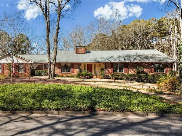 111 Tanglewood Dr, Cartersville, GA 30120