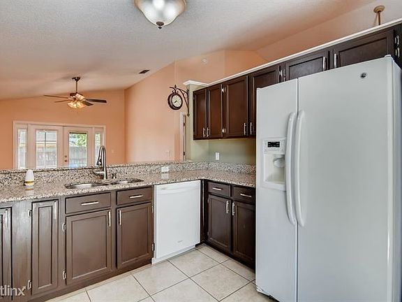 3rd image of 1070 Kelly Creek Cir
