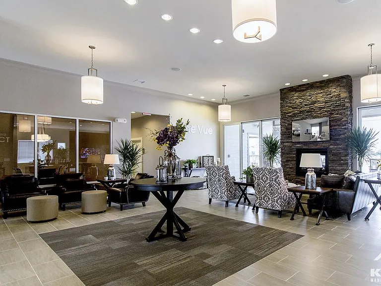 The Vue Luxury Apartments — Photo 2