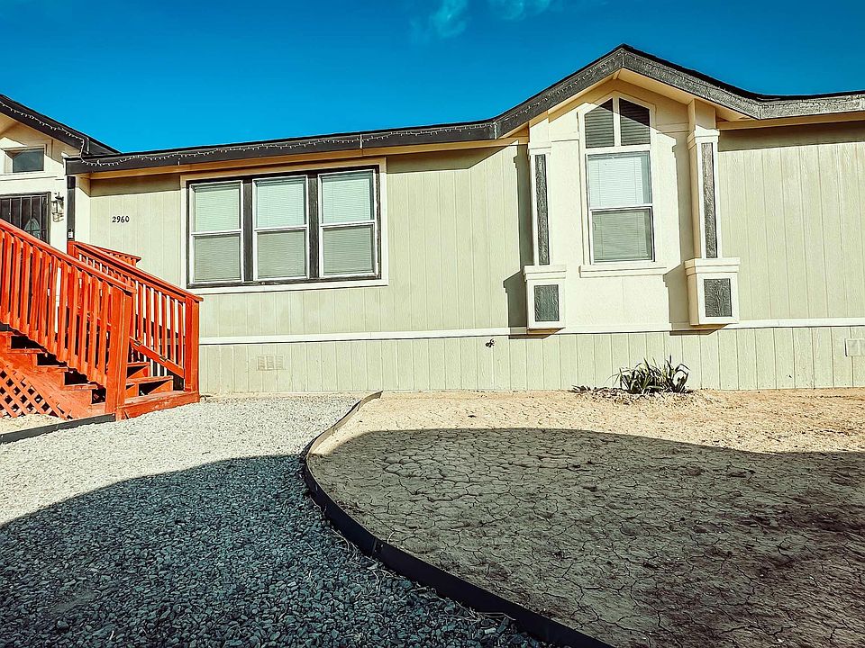 1st image of 2960 Toiyabe St