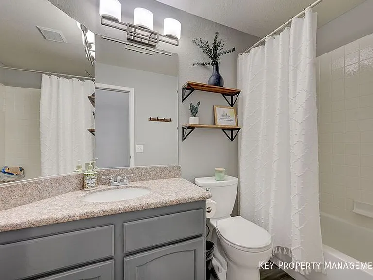 3941 Equinox Ct — Photo 13