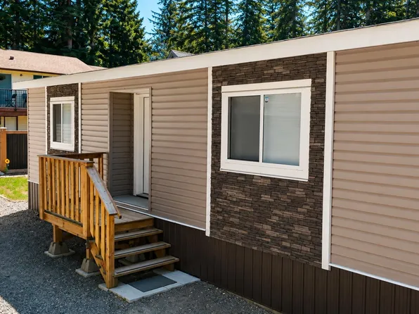 3940 204th St, Langley, BC V3A 1X4