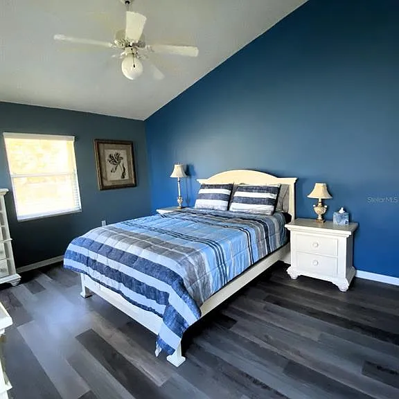 111 Lindale St — Photo 8