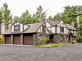 8103 E Swarthmore Rd, Woodstock, IL 60098