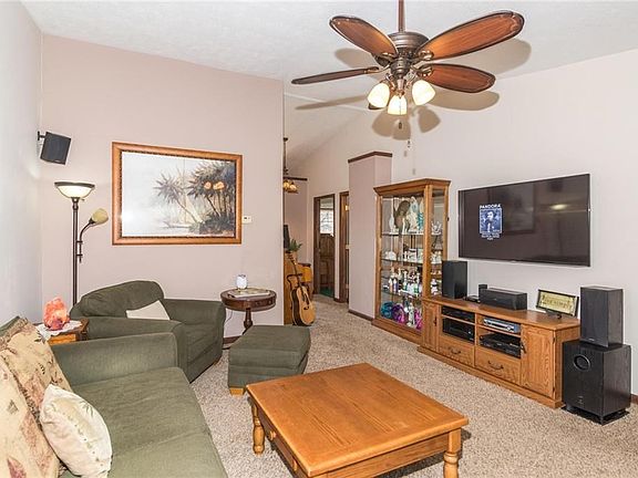 5th image of 2733 N Grassy Creek Dr