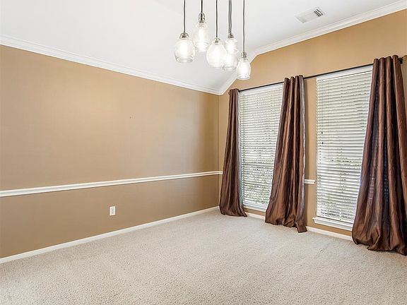 5th image of 1906 Dawnhollow Ln