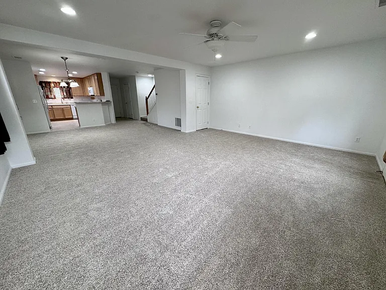 19047 E 57th Pl — Photo 8