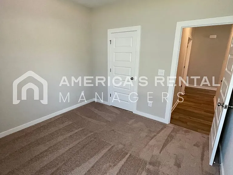 459 Troubadour Ln — Photo 20