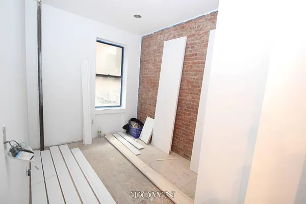 Rented by Town Residential | media 26