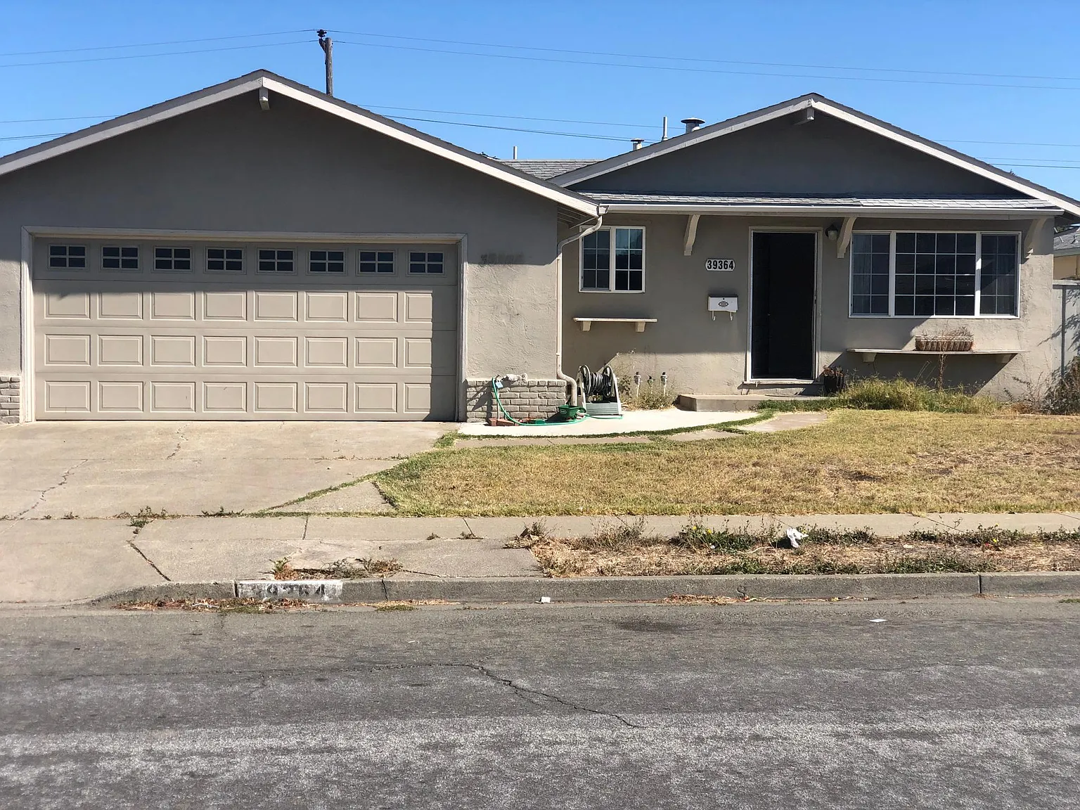 39364 Wilford St photo 1