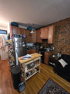 4th image of 270 Linden St #2AA