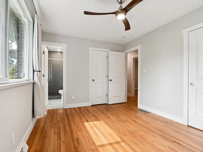 1631 S Allison St — Photo 8