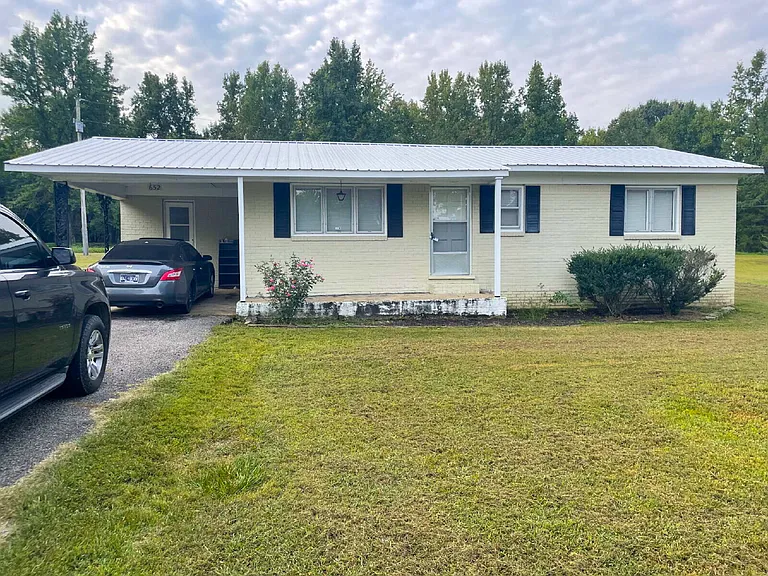 652 Mount Pelia Rd — Photo 1