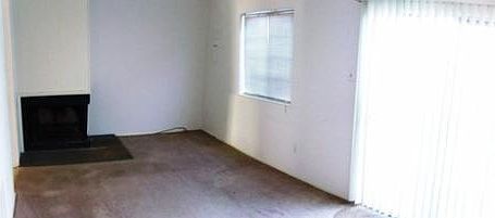 3rd image of 9449 Greenhill Ct