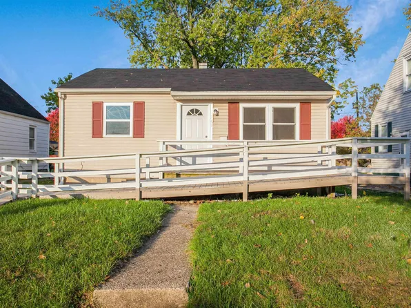 741 S Falcon St, South Bend, IN 46619