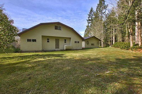 5th image of 7005 Beach Dr E