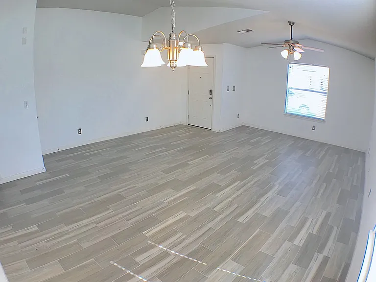 14203 Poets Rock Ln — Photo 2
