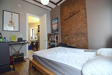 Rented by Safdie Realty Group