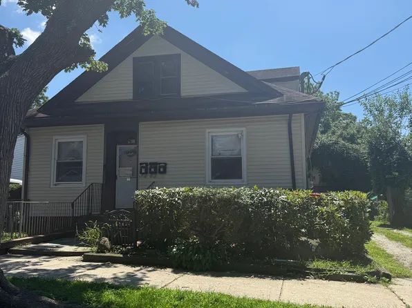 223 W Grape St Floor 2, Vineland, NJ 08360