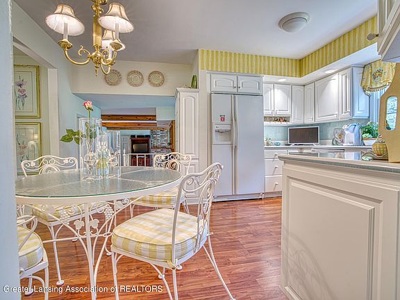3rd image of 2972 Briarcliff St