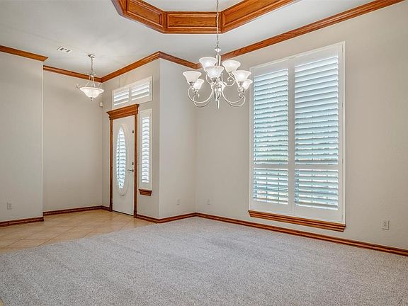 4th image of 16601 Brewster Ln