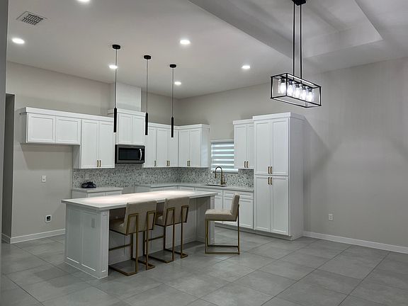 3rd image of 1616 Cordova Dr