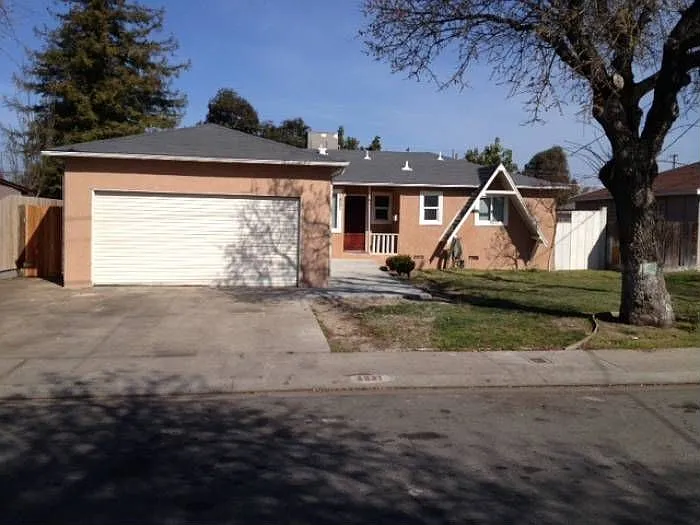1821 Ricky Ave photo 1
