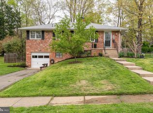 8127 Bainbridge Rd, Alexandria, VA 22308