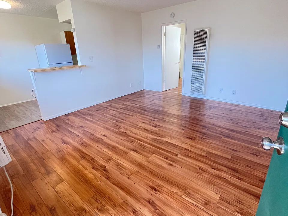 915 E Palmer Ave #20