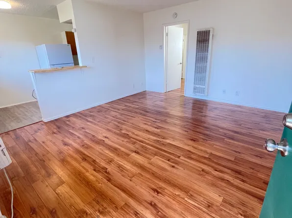 915 E Palmer Ave #20, Glendale, CA 91205
