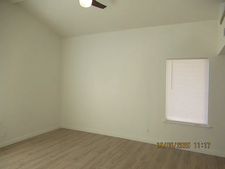 5523 Portola Cir — Photo 4