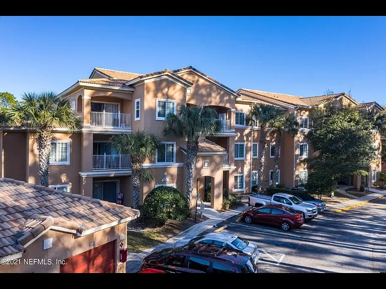 510 Florida Club Blvd — Photo 20