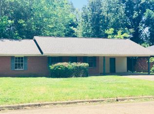 147 York Dr, Jackson, MS 39209