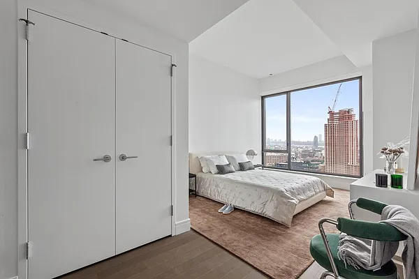 Rented by Greystar | media 20