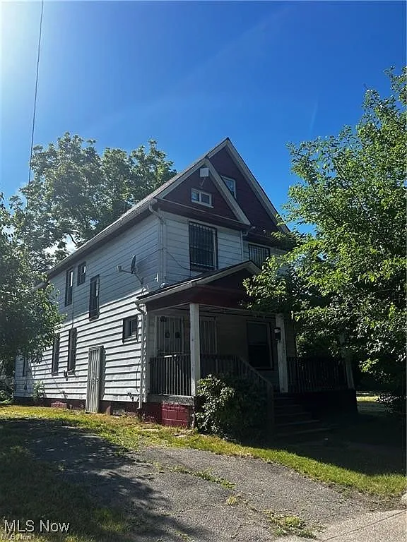 2292 E 90th St photo 1