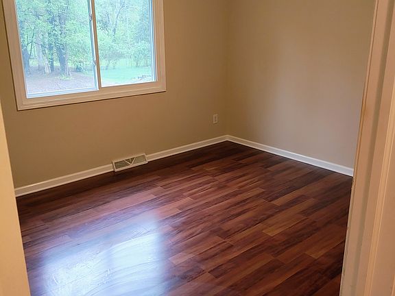 3rd image of 91 Elsmere Ave #A
