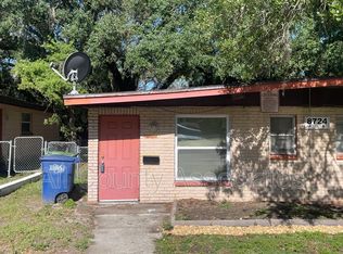 8722 N 48th St #A, Tampa, FL 33617