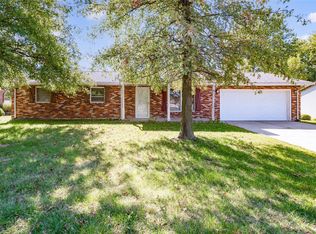 204 Red Bird St, Troy, IL 62294