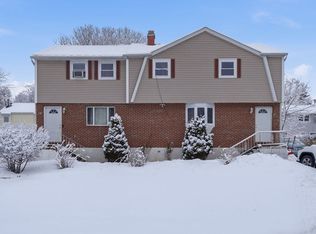 25-27 Bicknell Ave, Methuen, MA 01844