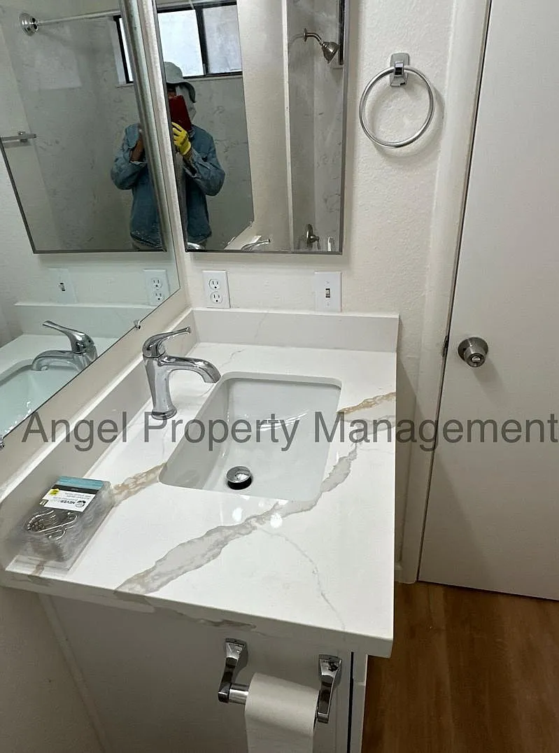 2 bed, 837 sqft, $1,795 — Photo 4