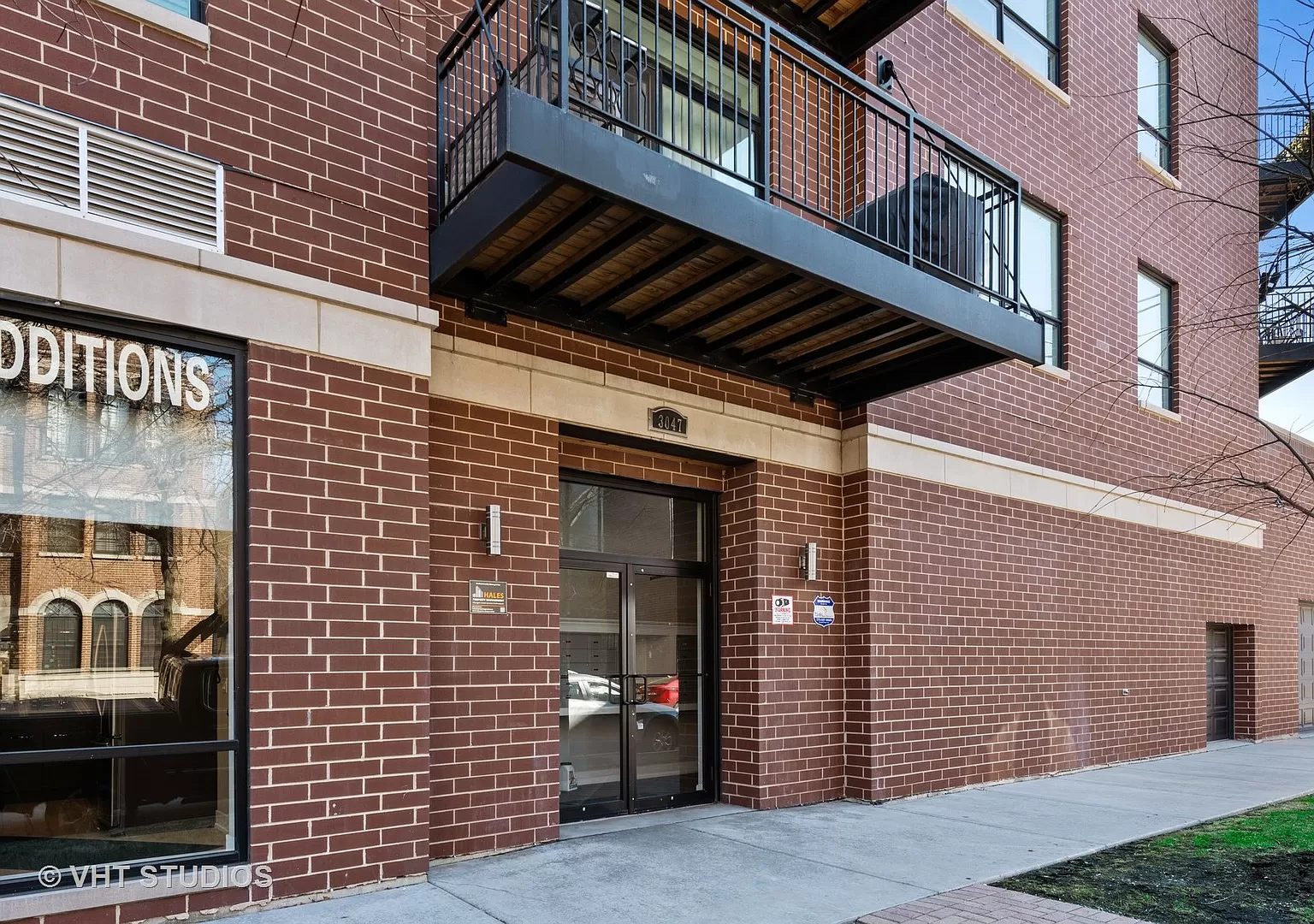 3047 N Oakley Ave #305, Chicago, IL 60618 | Zillow