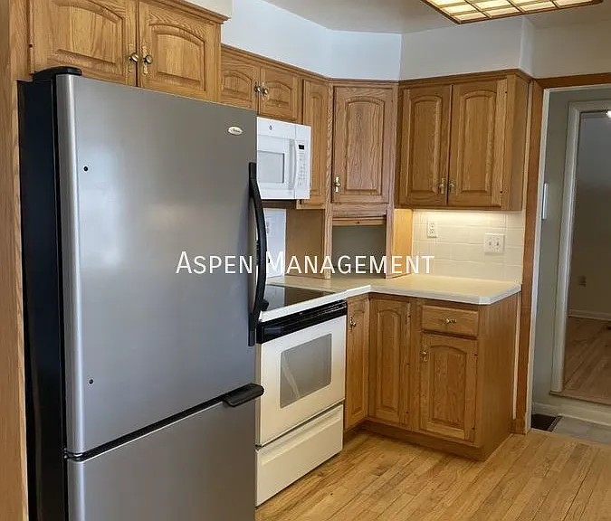 380 Agate St — Photo 7