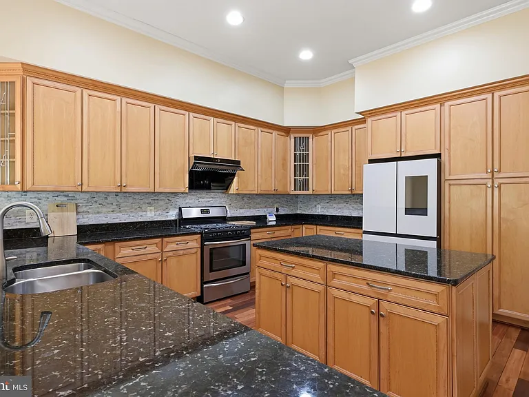 6403 Velliety Ln — Photo 19