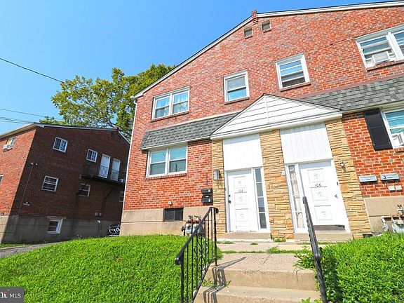 2nd image of 104 Oak Ave