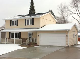 3904 Convair Ln, Cedar Falls, IA 50613