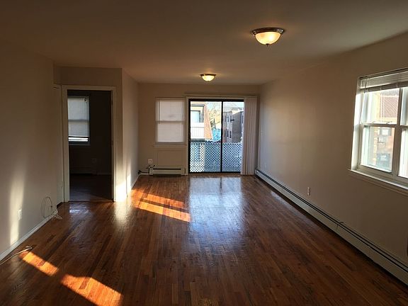 5th image of 2360 White Oak Ct #3FL1