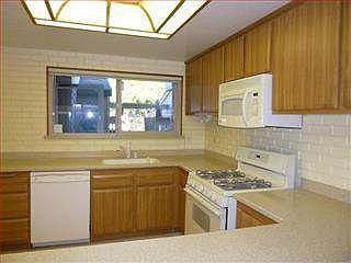 4th image of 1453 Woodgrove Sq