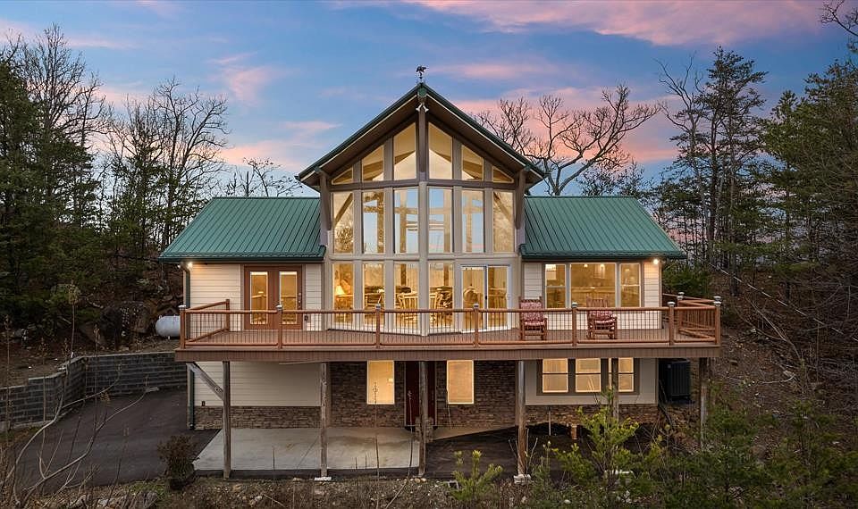 1st image of 2511 Mountain Blvd